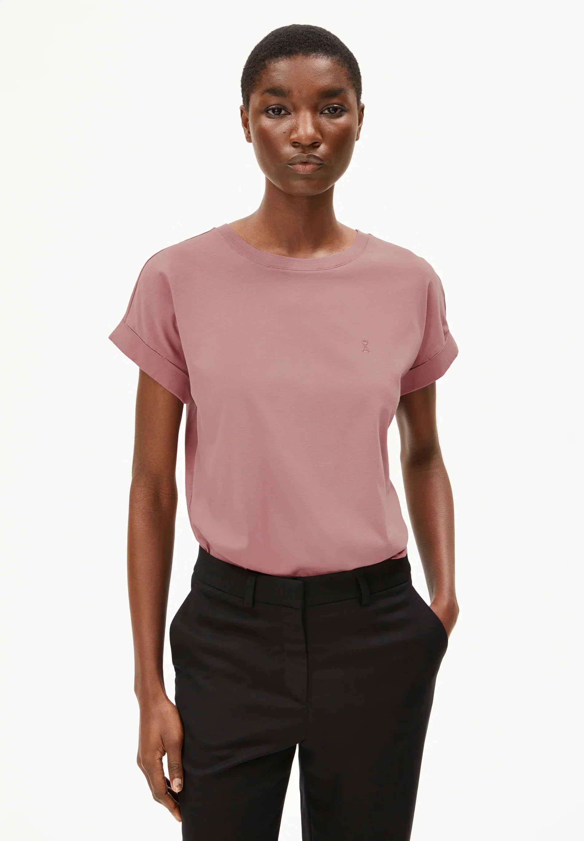 ARMEDANGELS Canada women's t-shirt in pink with rolled sleeves for a casual look in Kelowna and Canada