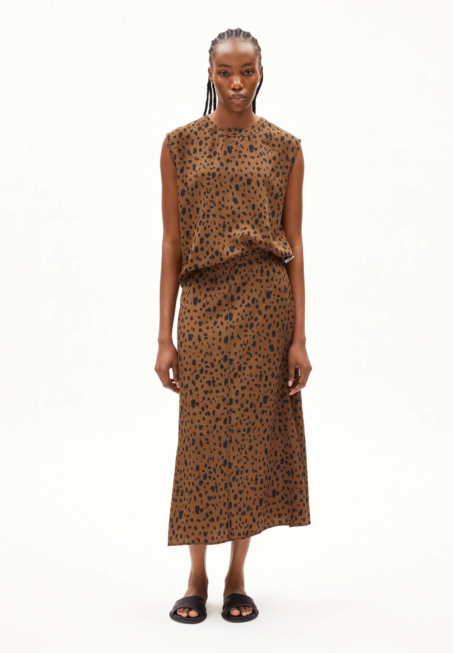 ARMEDANGELS Canada Leopard Print Sleeveless Top and Skirt Set in Earthy Tones for a Stylish Look in Kelowna and Canada