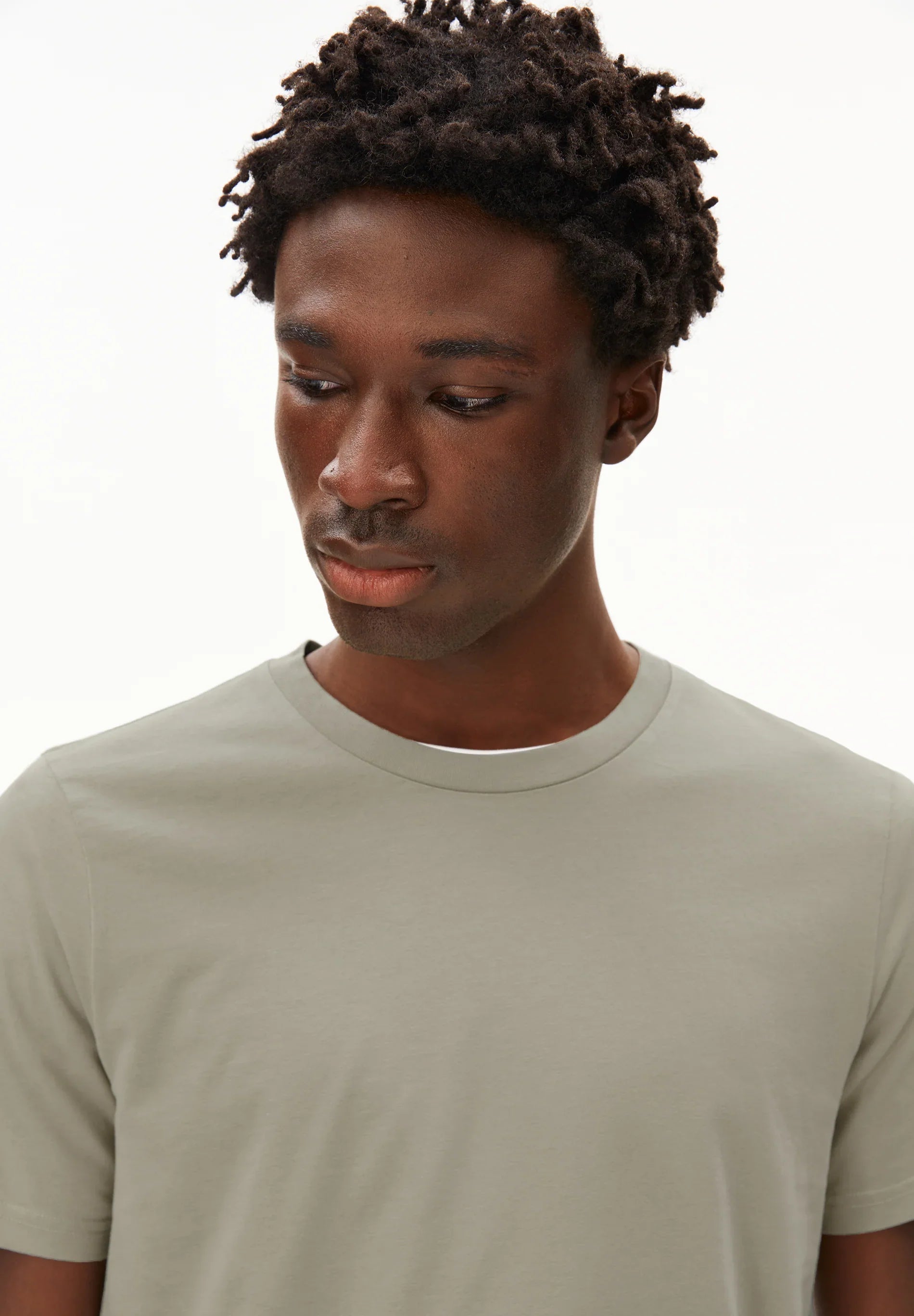 ARMEDANGELS  Canada Men's Unisex Organic Cotton T-Shirt in Soft Green for Comfortable Everyday Wear in Kelowna and Canada