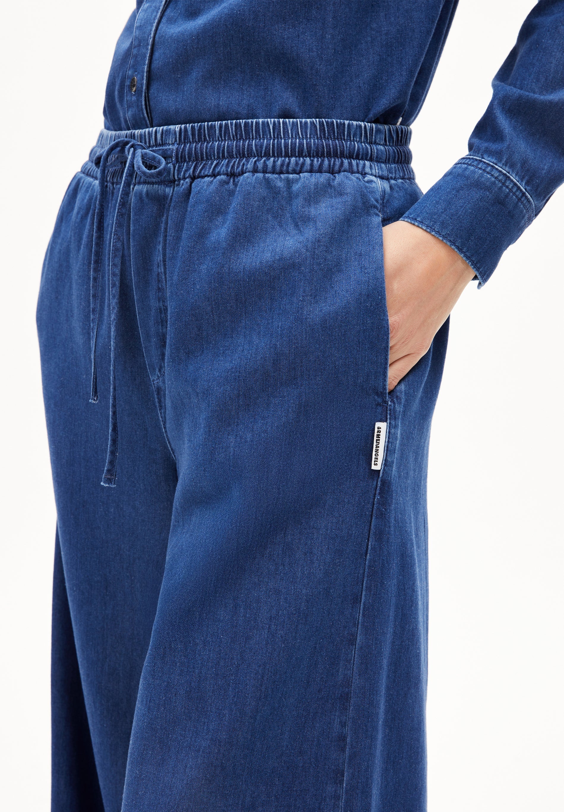 ARMEDANGELS Canada relaxed blue pants with elastic waistband and side pockets for comfort wide leg in Canada