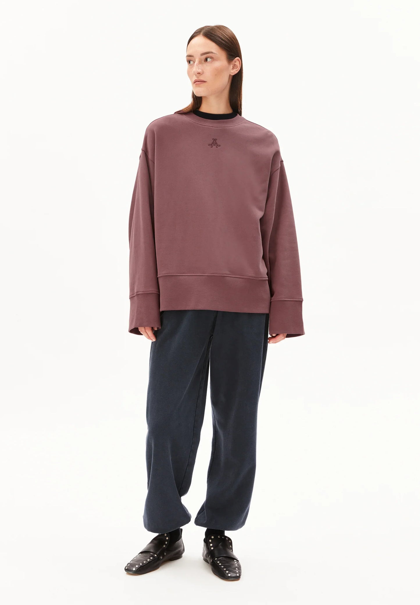 ARMEDANGELS Canada oversized sweatshirt in muted purple, perfect for comfortable and stylish everyday wear in Kelowna