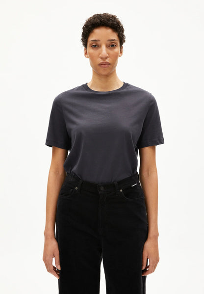 ARMEDANGELS Canada Fitted T-Shirt in Dark Gray for a Comfortable and Casual Look in Kelowna