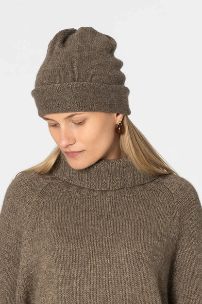 Yak Handknit Cable Hat - Dinadi