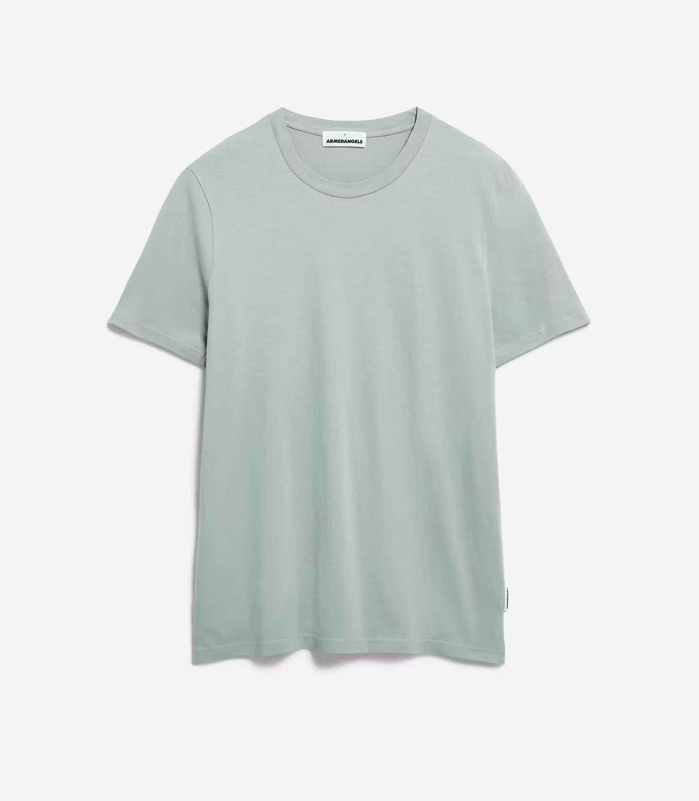 SS24 - ARMEDANGELS - Jaames T-Shirt in Morning Dew - on display front 6