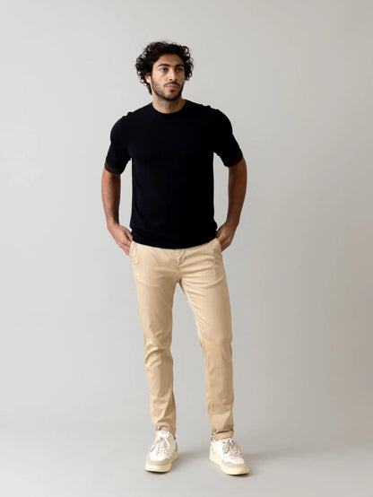 Mos Mosh Gallery Hunt Soft String Pant in Tan Cold-Kit styled with MMG Perry OSS Tee in Black – shop in Kelowna at Textile Apparel